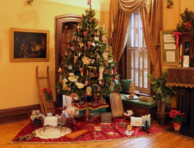 Christmas tree with antique toy display